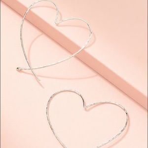 Stella & Dot Hammered Heart Hoops